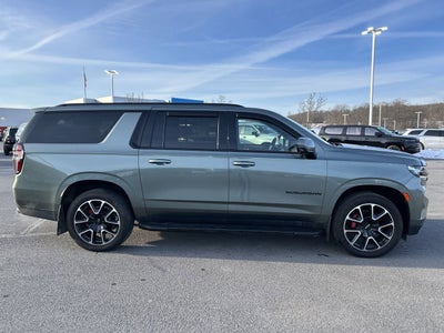 2023 Chevrolet Suburban RST