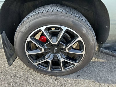 2023 Chevrolet Suburban RST