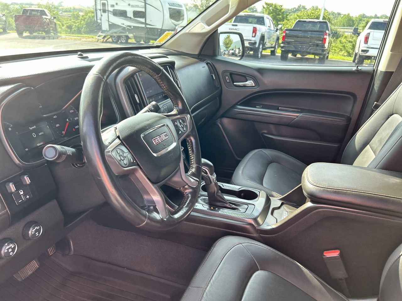 2022 GMC Canyon AT4 - Leather