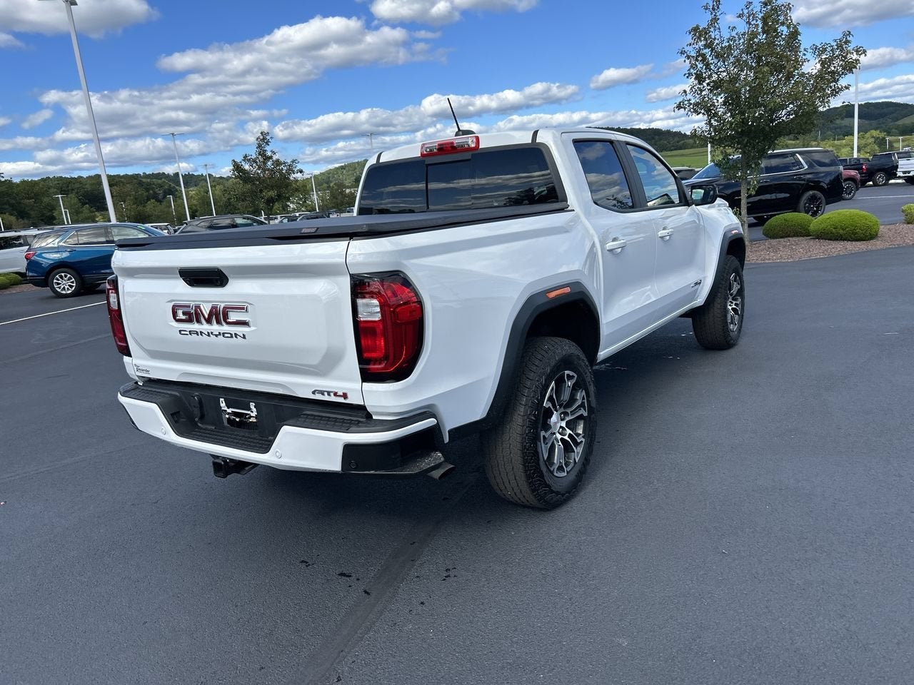 2024 GMC Canyon AT4