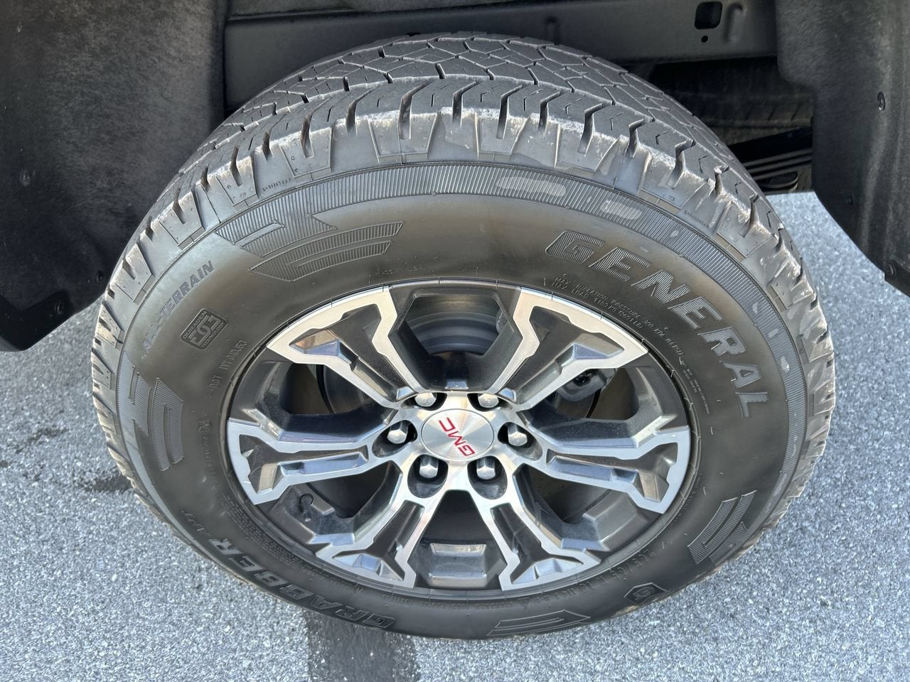2023 GMC Canyon AT4
