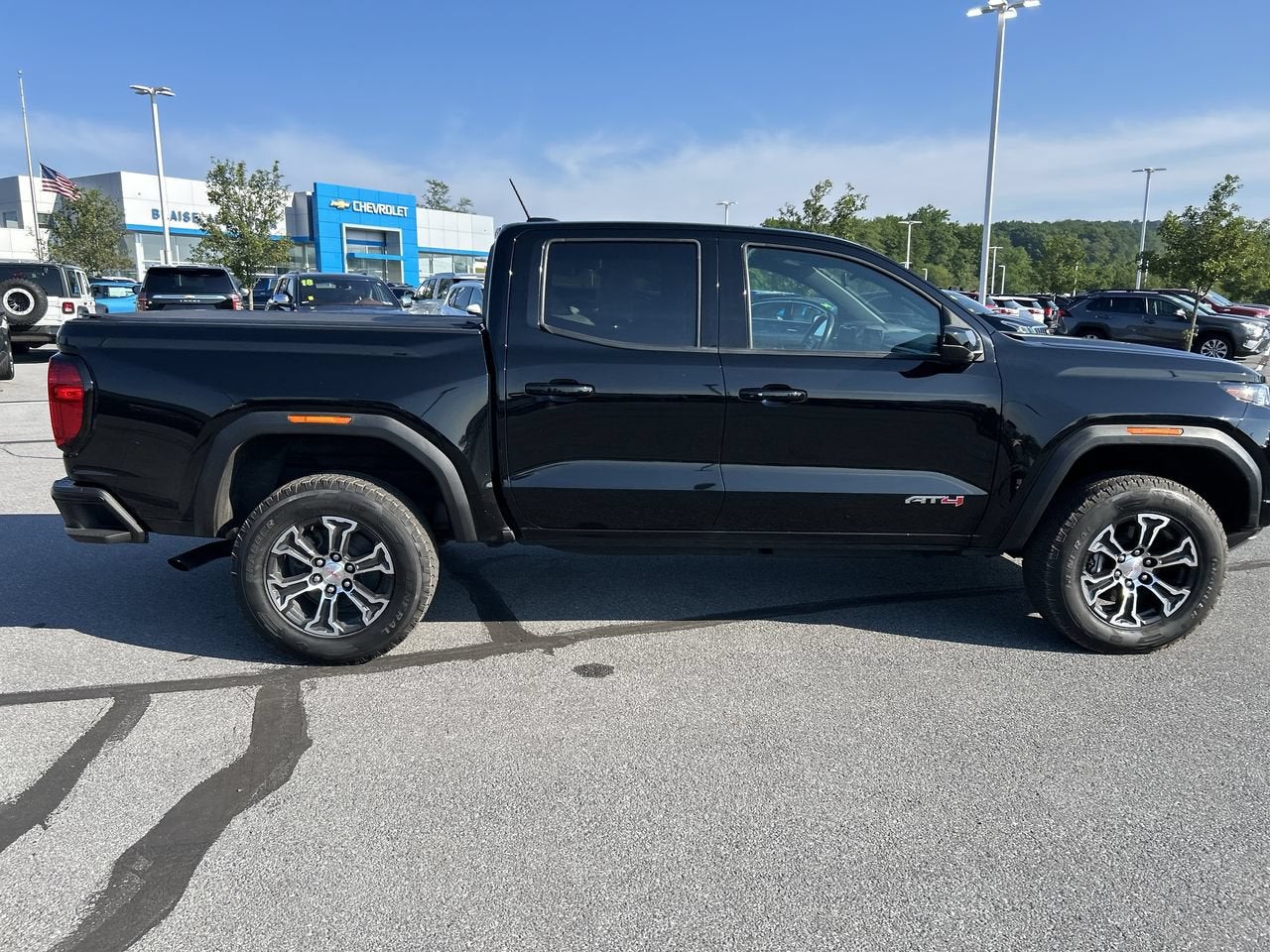 2023 GMC Canyon AT4