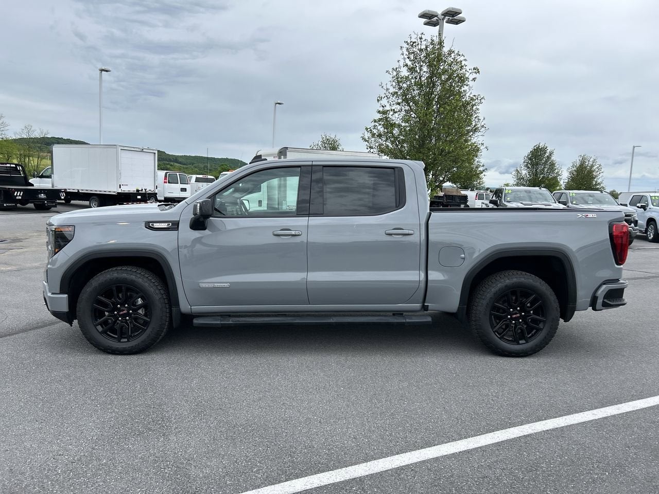 2024 GMC Sierra 1500 Elevation