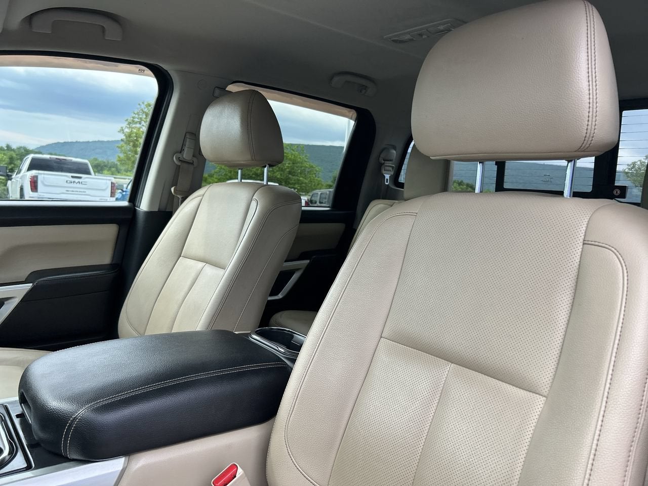 2018 Nissan Titan SL