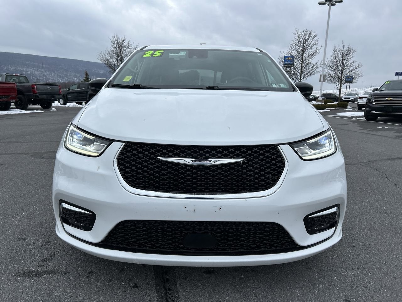 2024 Chrysler Pacifica Touring L