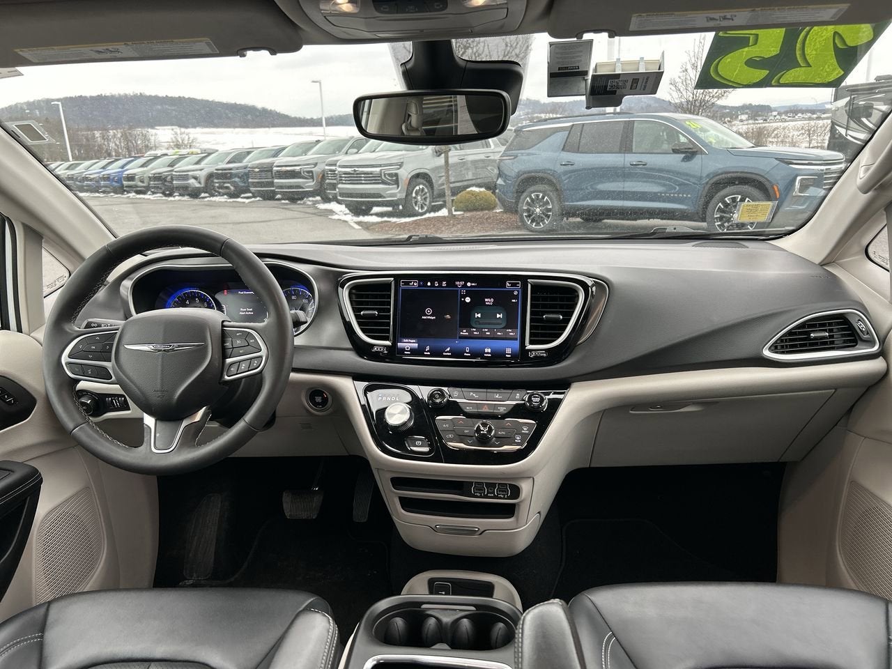 2024 Chrysler Pacifica Touring L