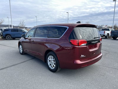 2023 Chrysler Voyager LX