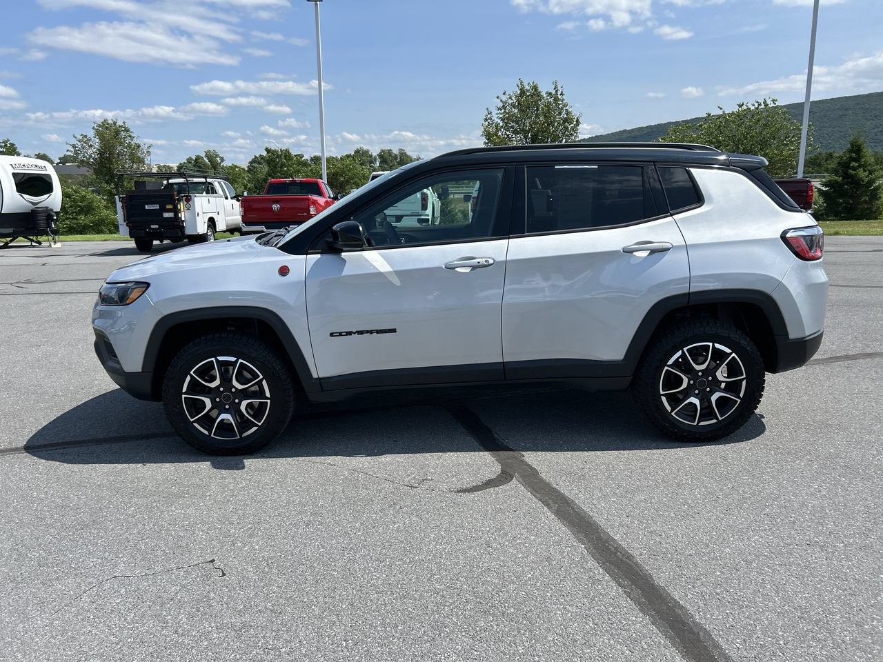 2025 Jeep Compass Trailhawk
