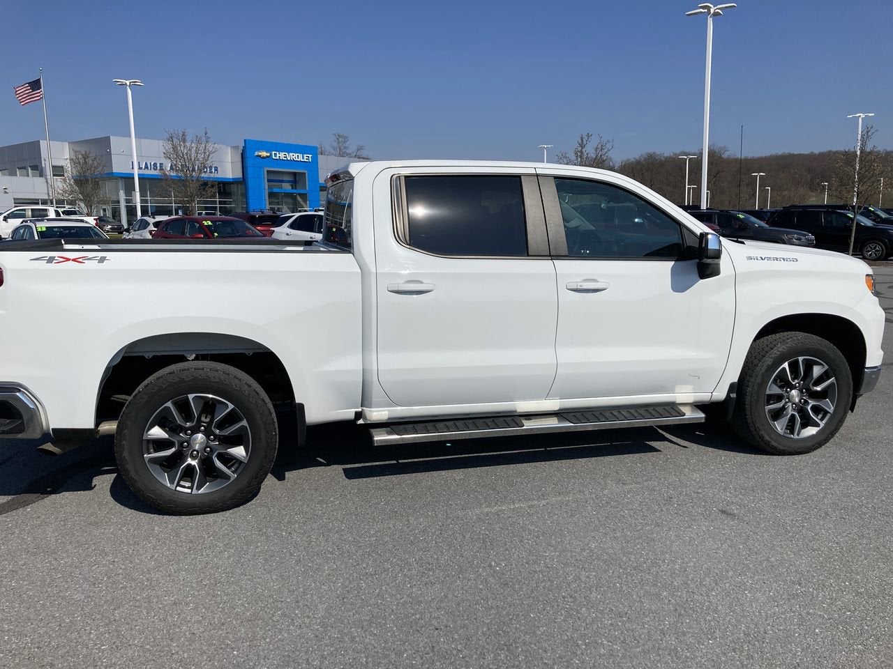 2023 Chevrolet Silverado 1500 LT (2FL)
