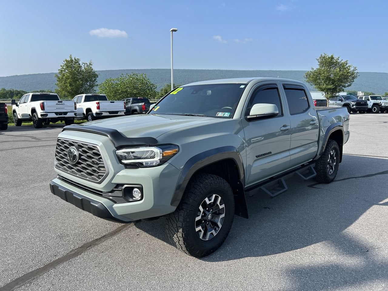 2022 Toyota Tacoma 4WD SR
