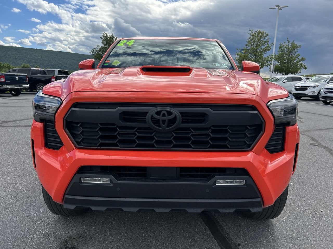2024 Toyota Tacoma 4WD SR5