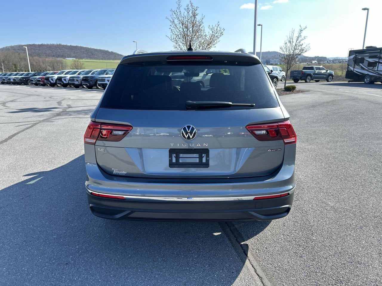 2022 Volkswagen Tiguan SE
