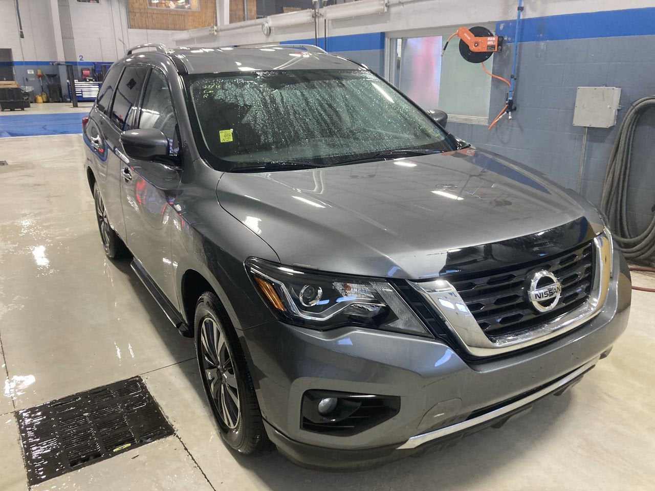 2020 Nissan Pathfinder SV