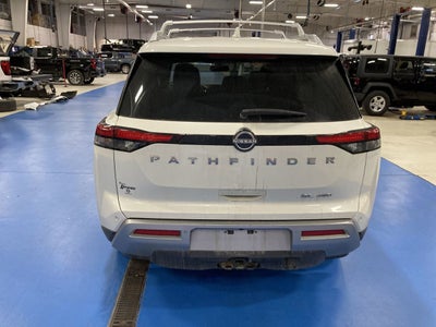 2022 Nissan Pathfinder SL