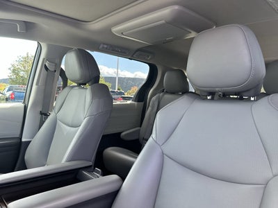 2022 Toyota Sienna XLE