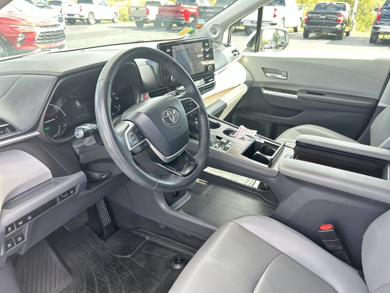 2022 Toyota Sienna XLE