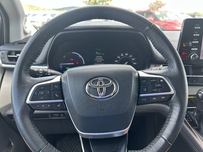 2022 Toyota Sienna XLE