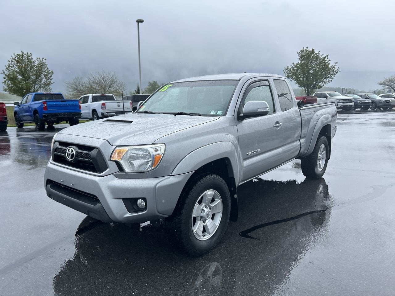 2015 Toyota Tacoma ACC CAB 4WD V6 AT