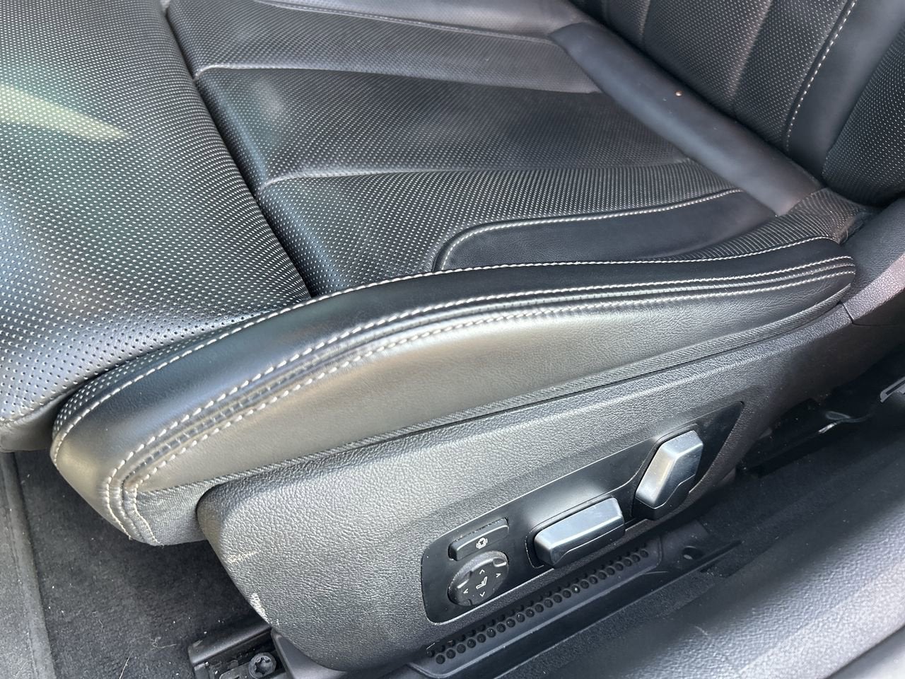 2023 BMW 8 Series M850i