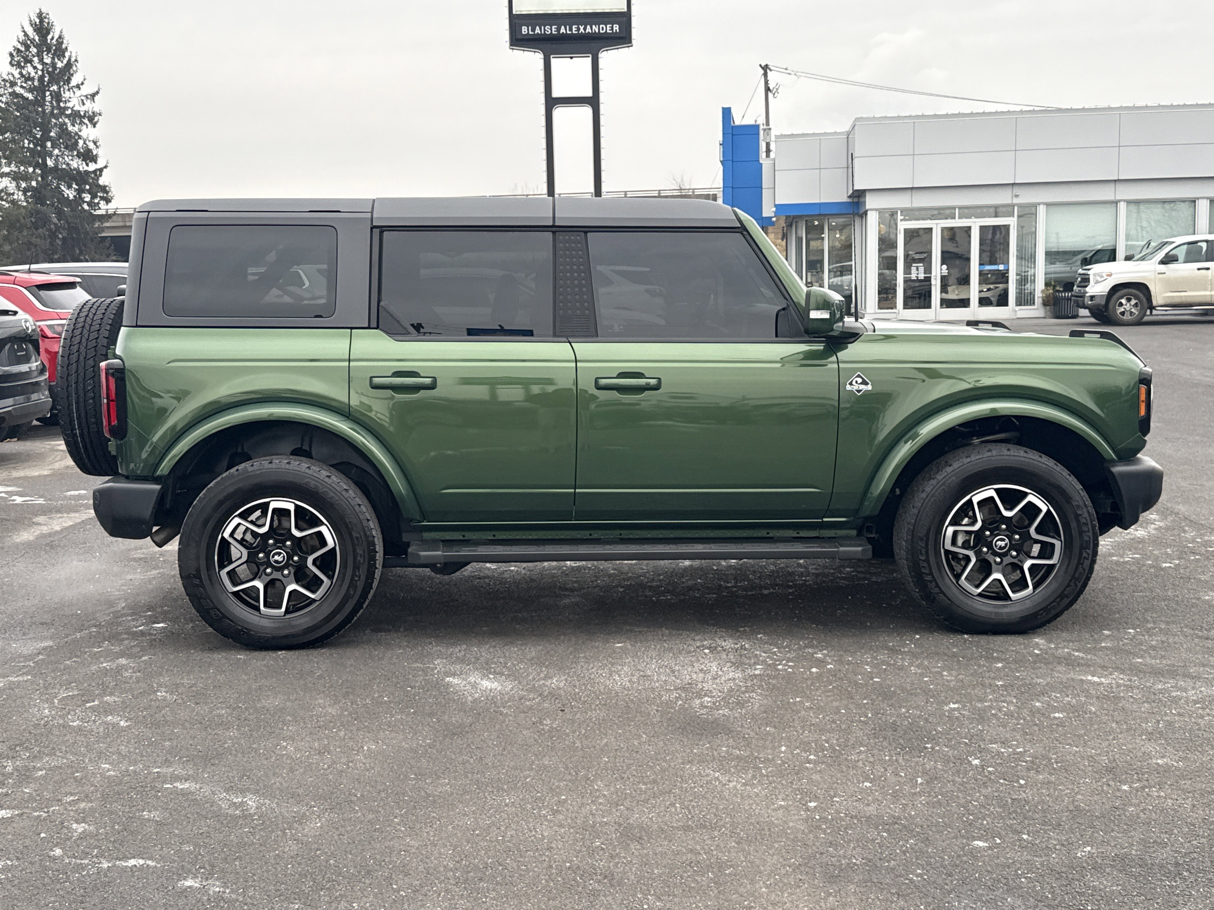2023 Ford Bronco Base
