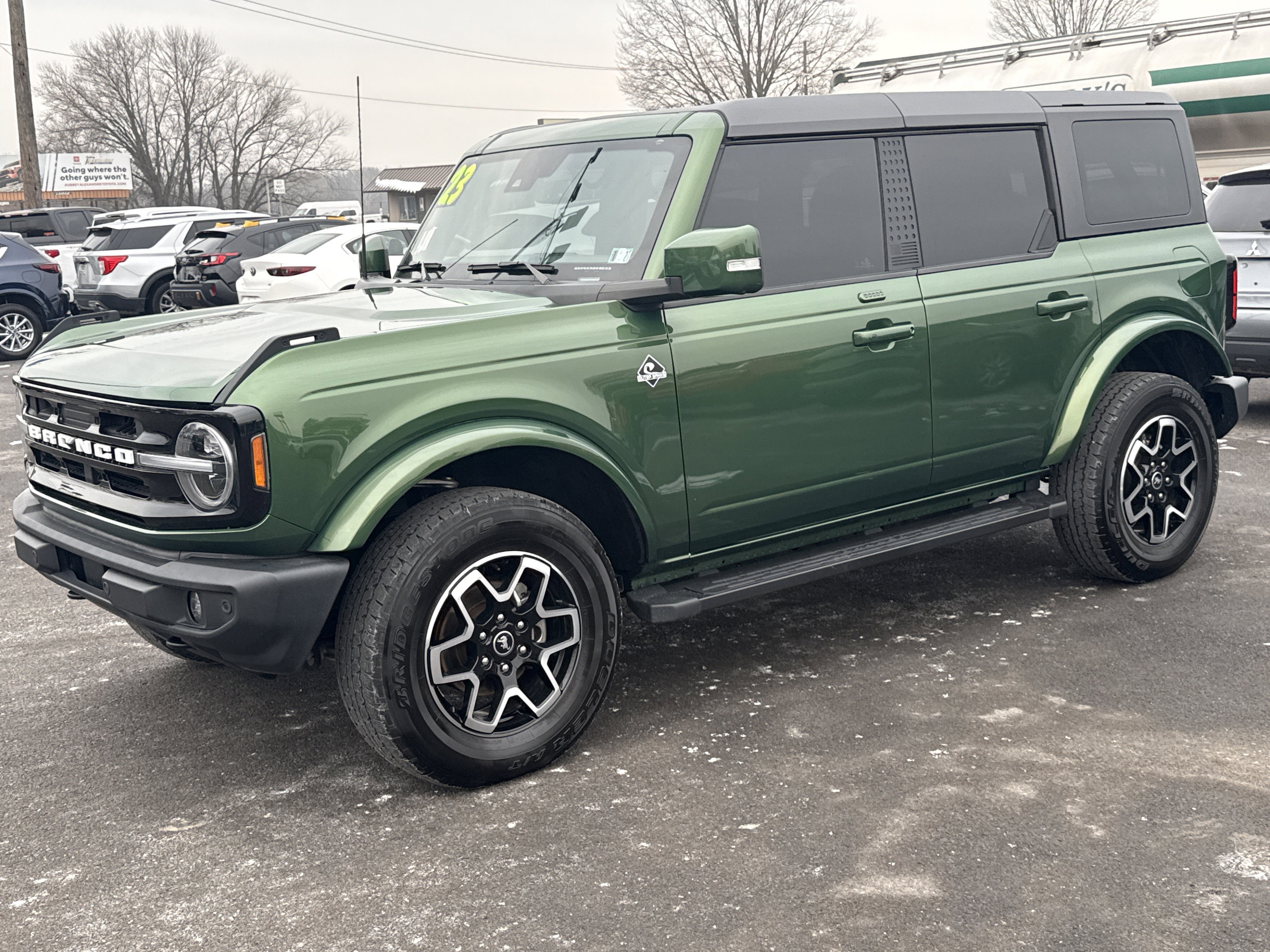 2023 Ford Bronco Base