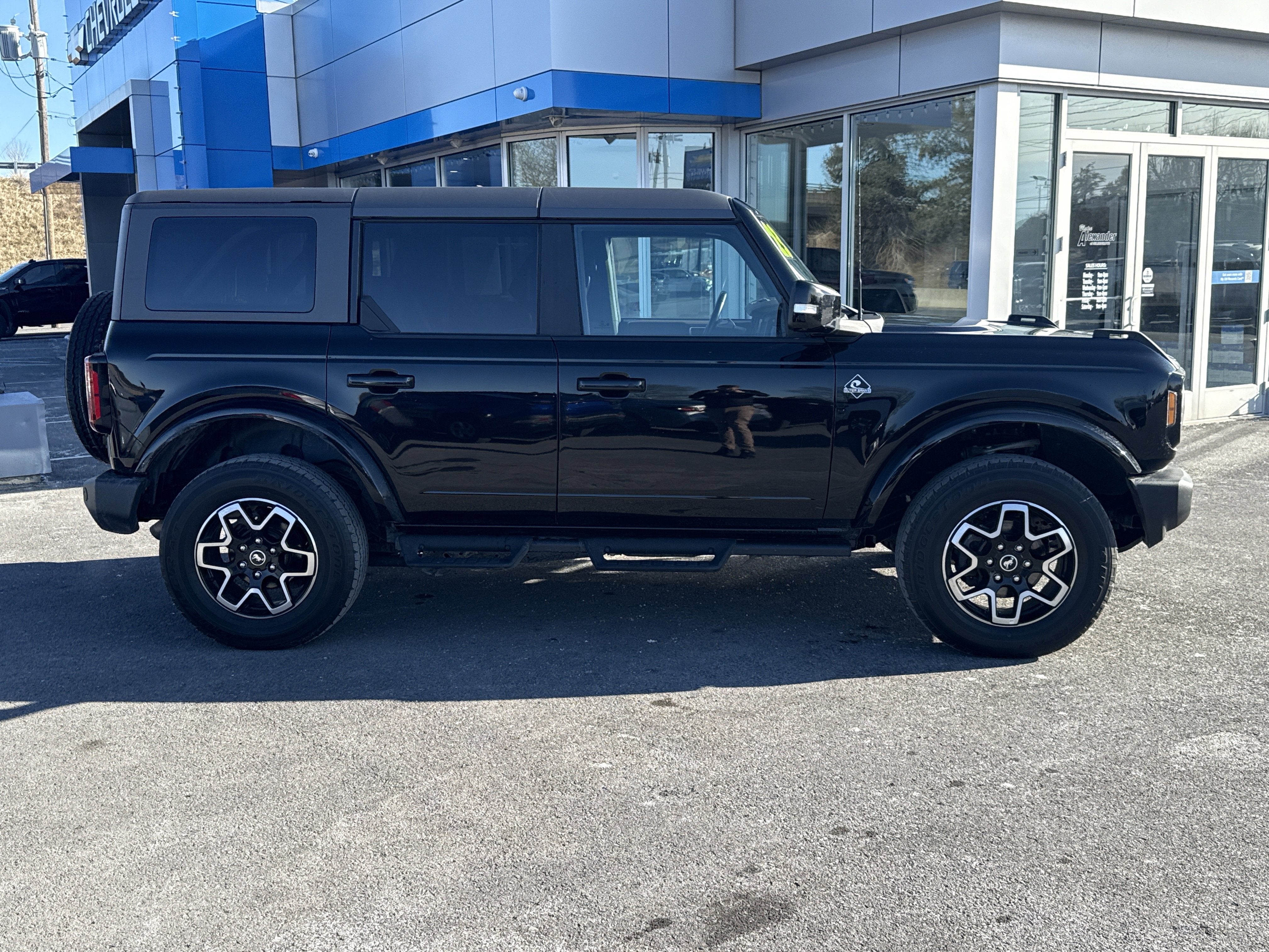 2023 Ford Bronco Base