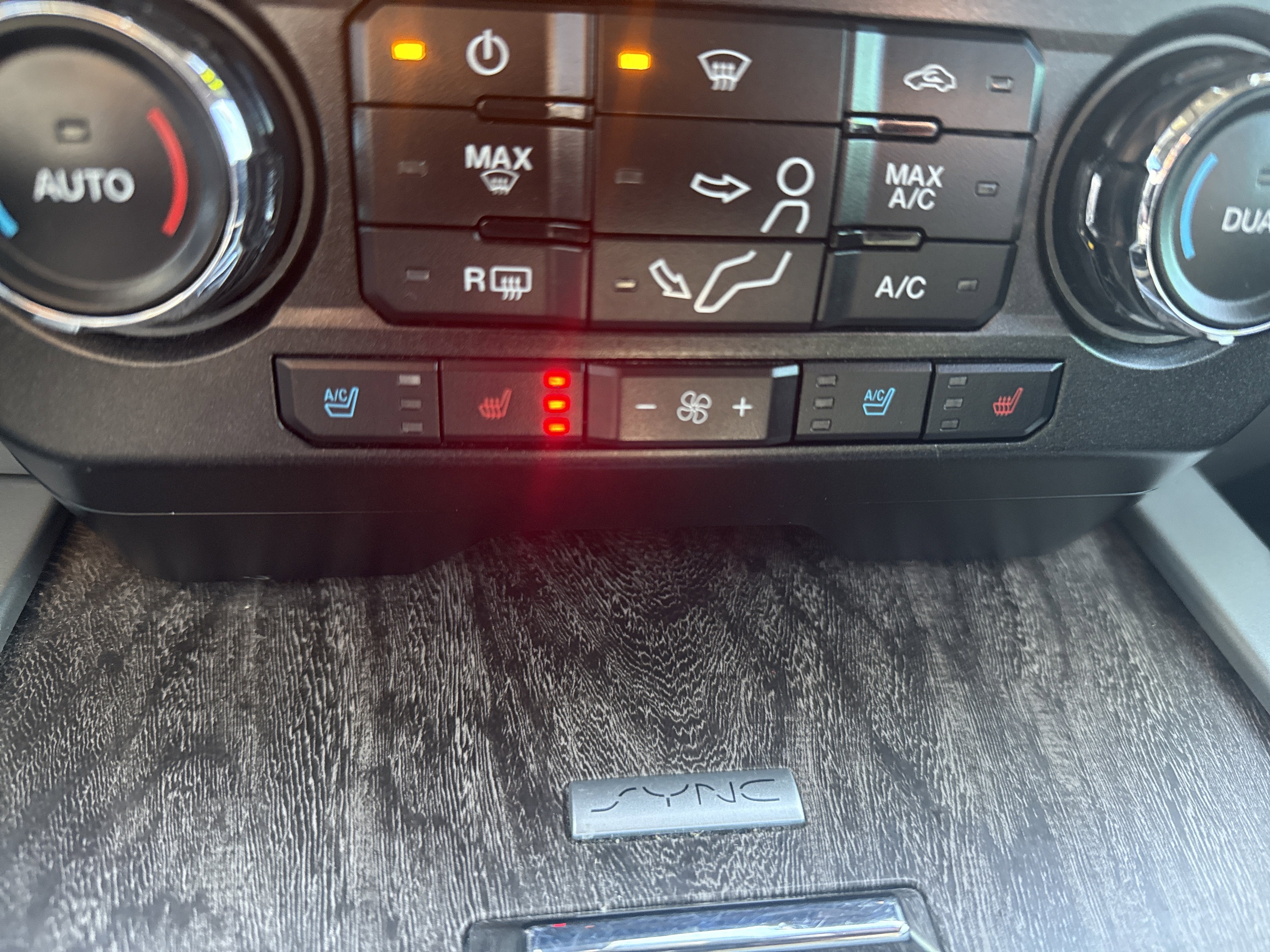 2017 Ford Super Duty F-250 SRW Lariat