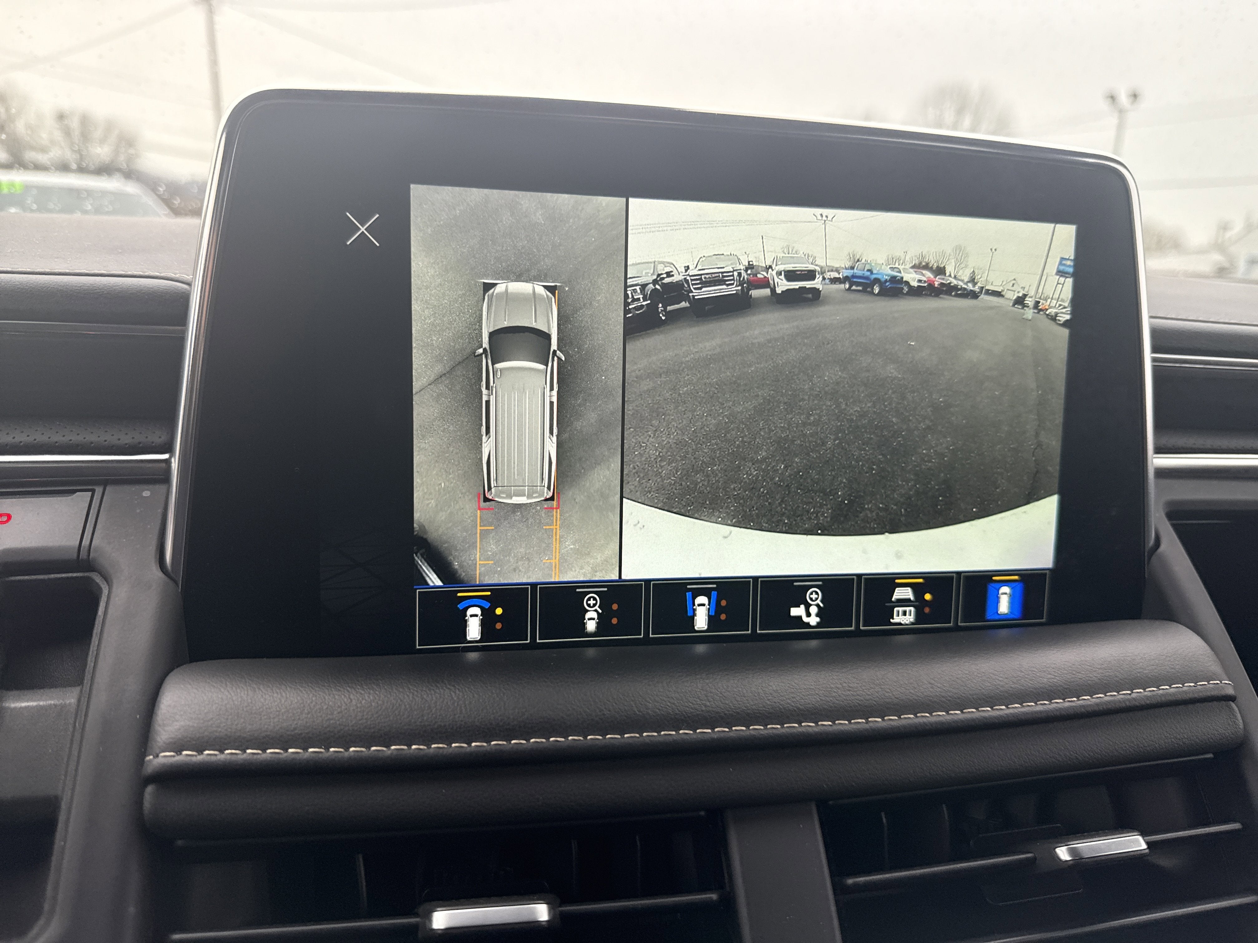 2022 GMC Yukon XL SLT