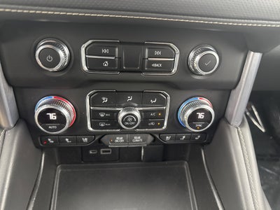 2022 GMC Yukon XL SLT