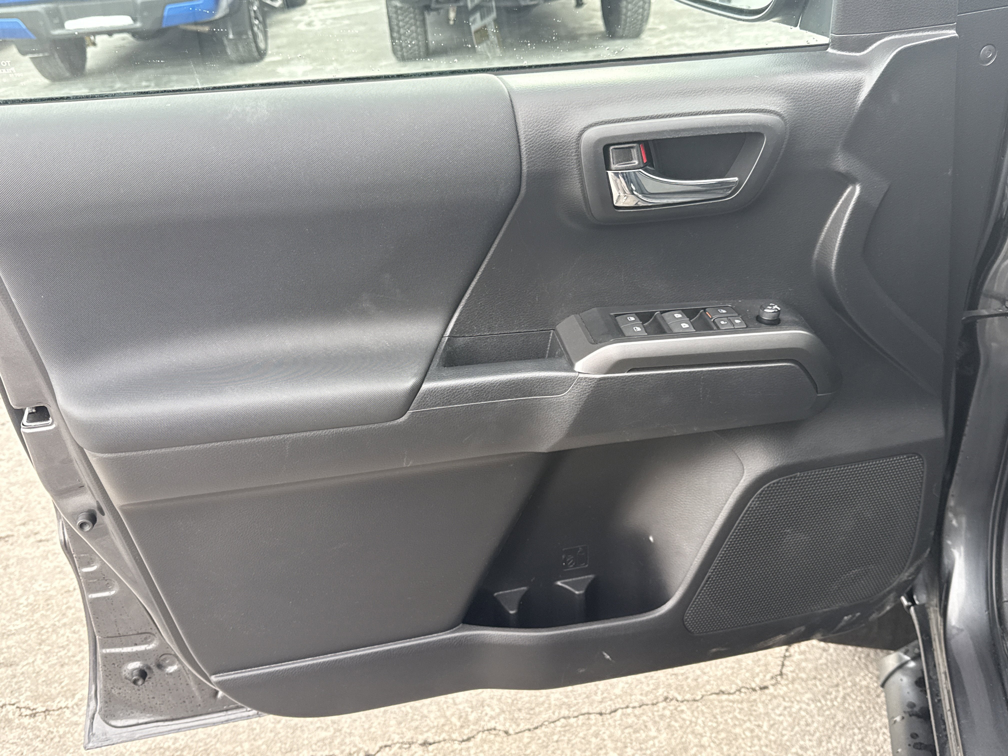 2023 Toyota Tacoma 4WD SR