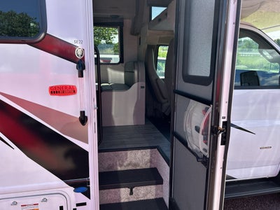 2024 THOR QUANTUM Van 159"