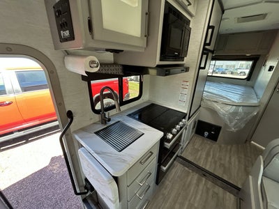 2024 THOR QUANTUM Van 159"