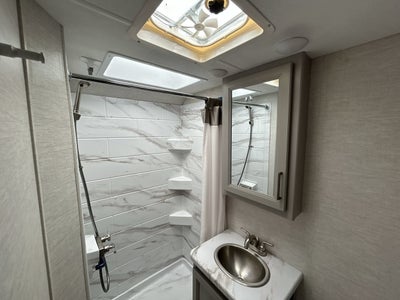 2024 THOR QUANTUM Van 159"