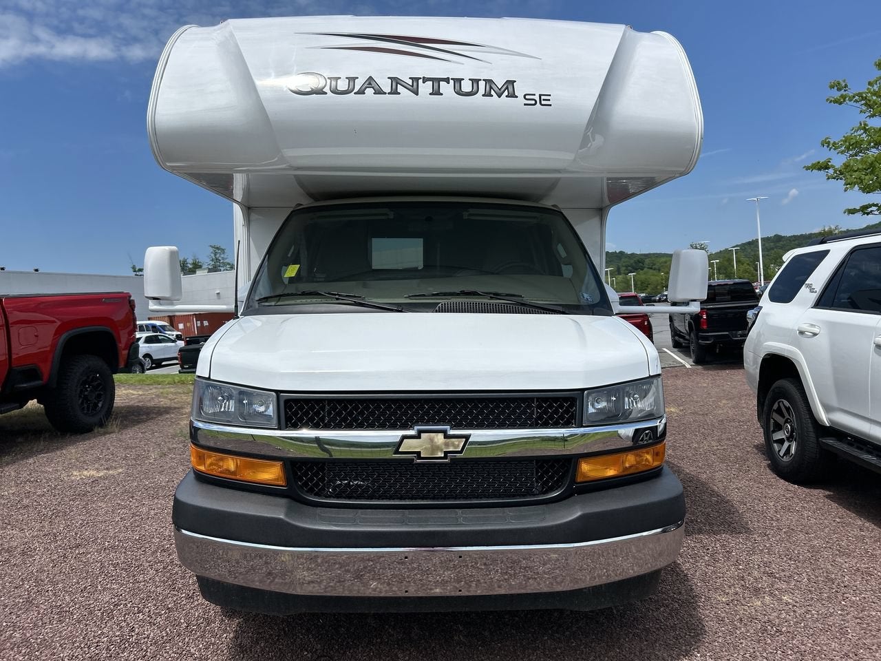 2024 THOR QUANTUM Van 159"