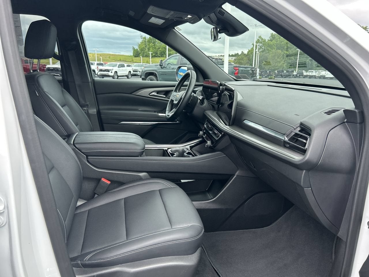 2026 Chevrolet Traverse AWD LT