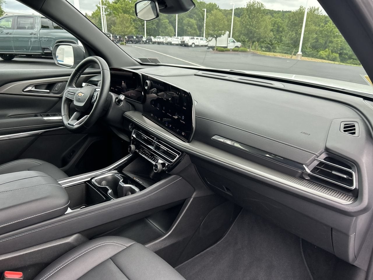 2026 Chevrolet Traverse AWD LT