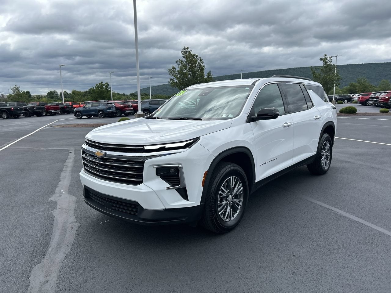 2026 Chevrolet Traverse AWD LT