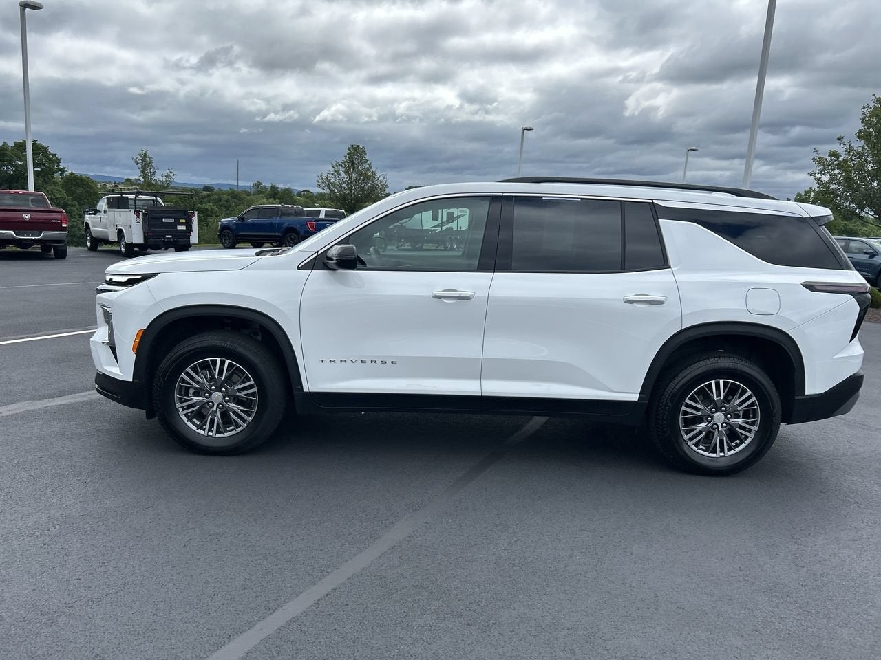 2026 Chevrolet Traverse AWD LT