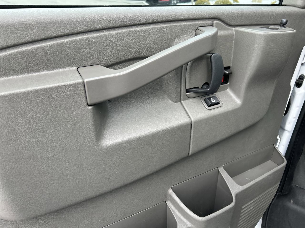 2024 GMC Savana Cargo Van 1WT