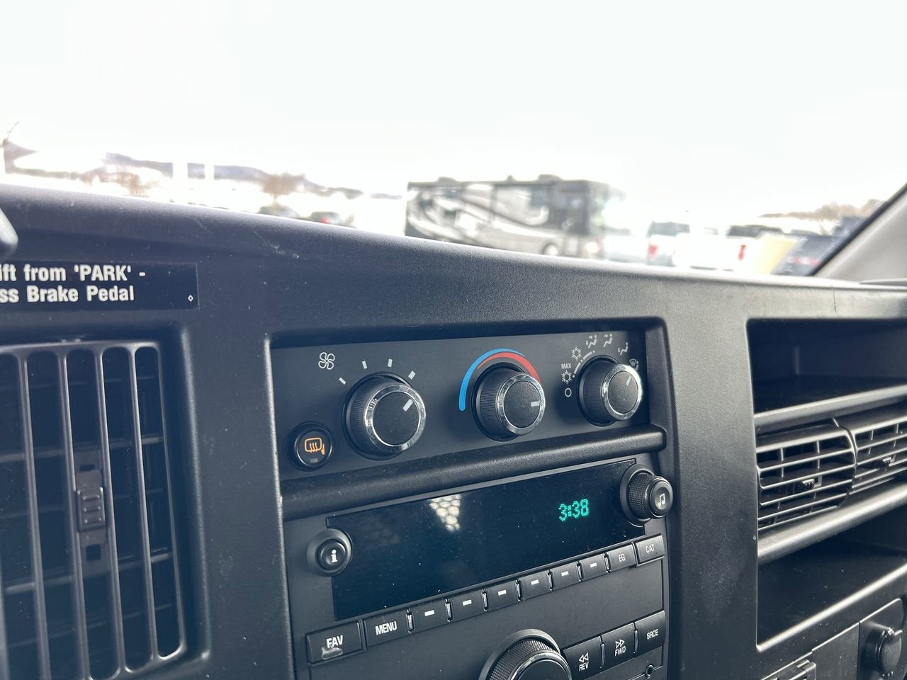 2024 GMC Savana Cargo Van 1WT