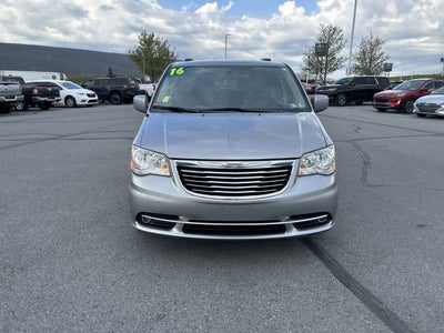 2016 Chrysler Town & Country Touring