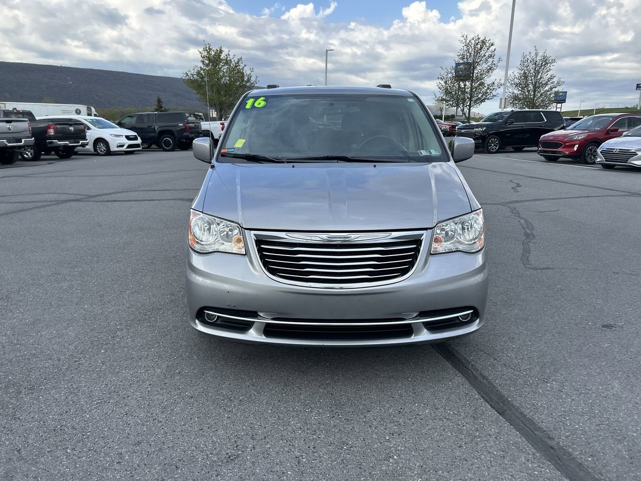 2016 Chrysler Town & Country Touring