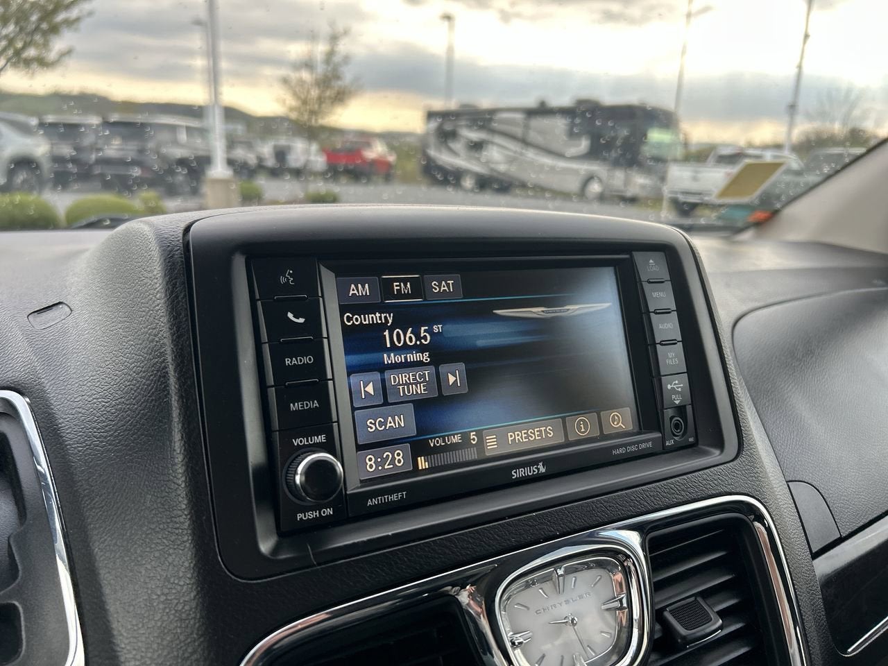 2016 Chrysler Town & Country Touring