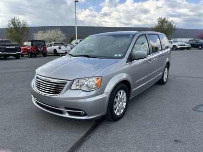 2016 Chrysler Town & Country Touring