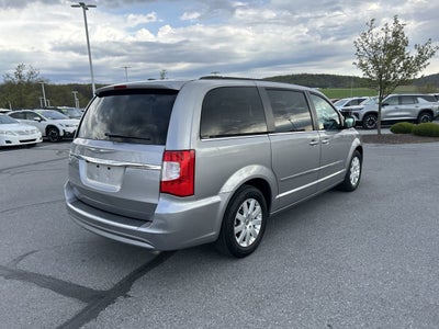 2016 Chrysler Town & Country Touring