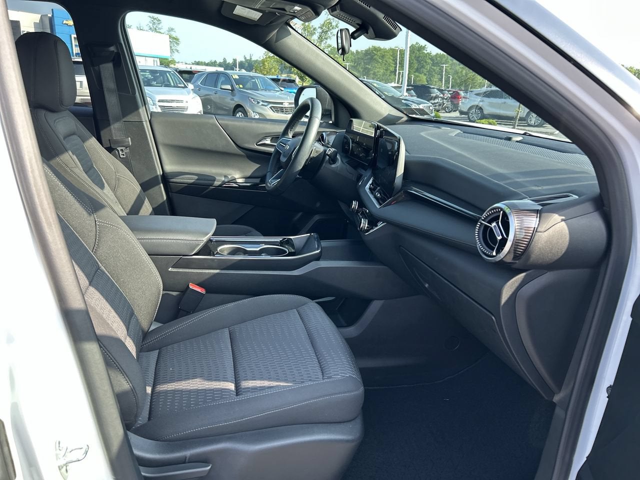 2025 Chevrolet Equinox FWD LT