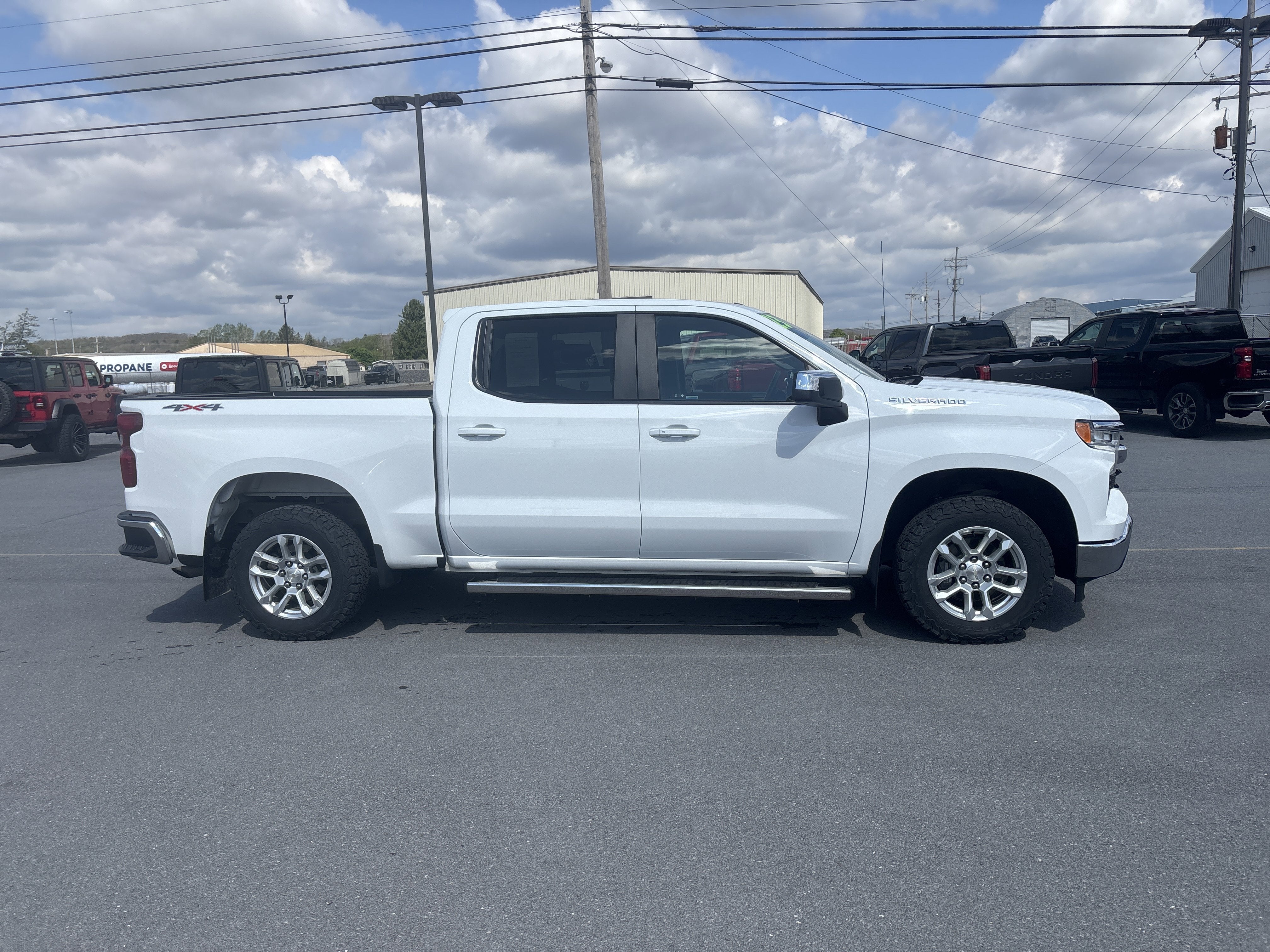 2023 Chevrolet Silverado 1500 LT (2FL)