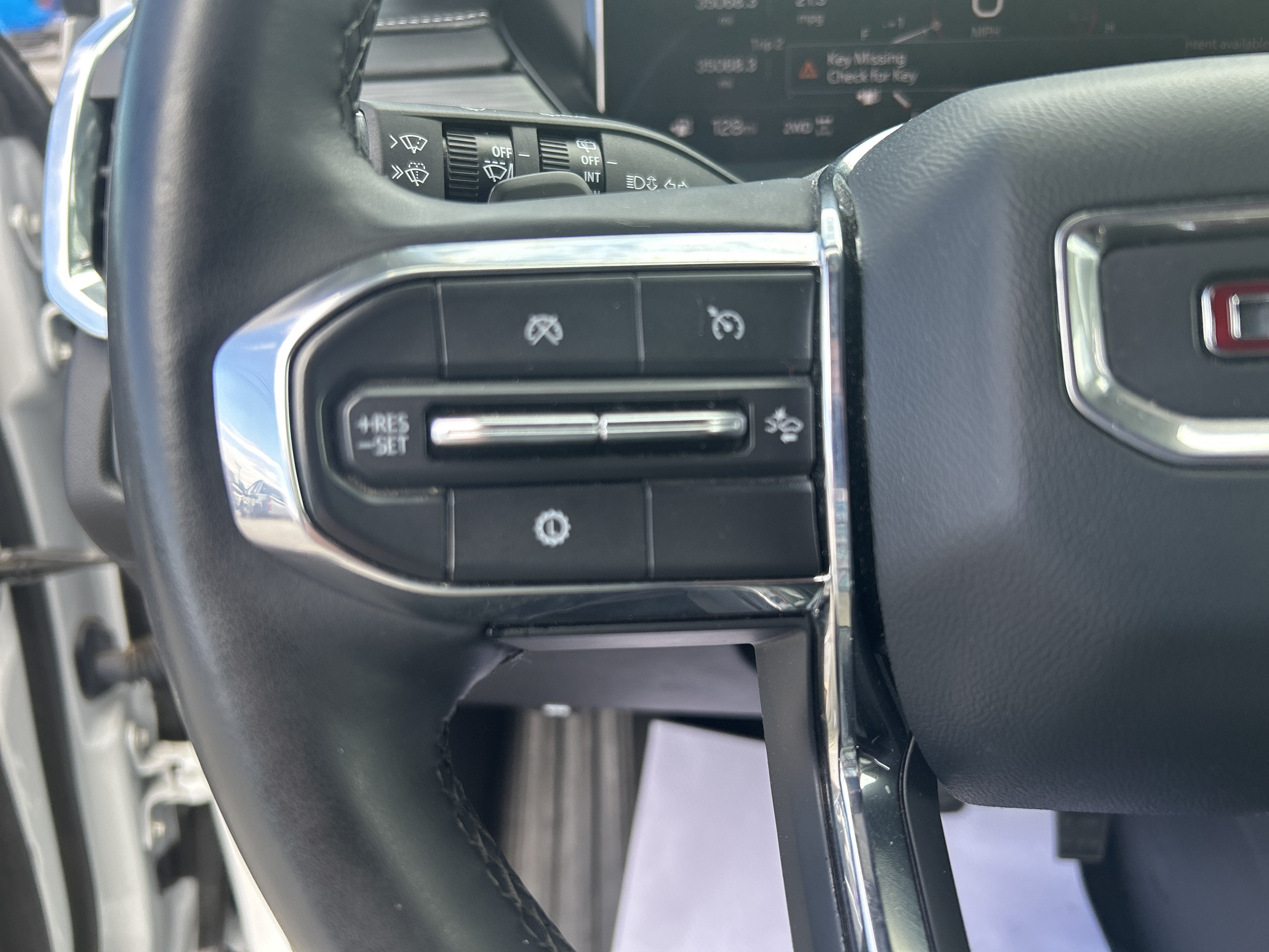 2024 GMC Acadia Elevation