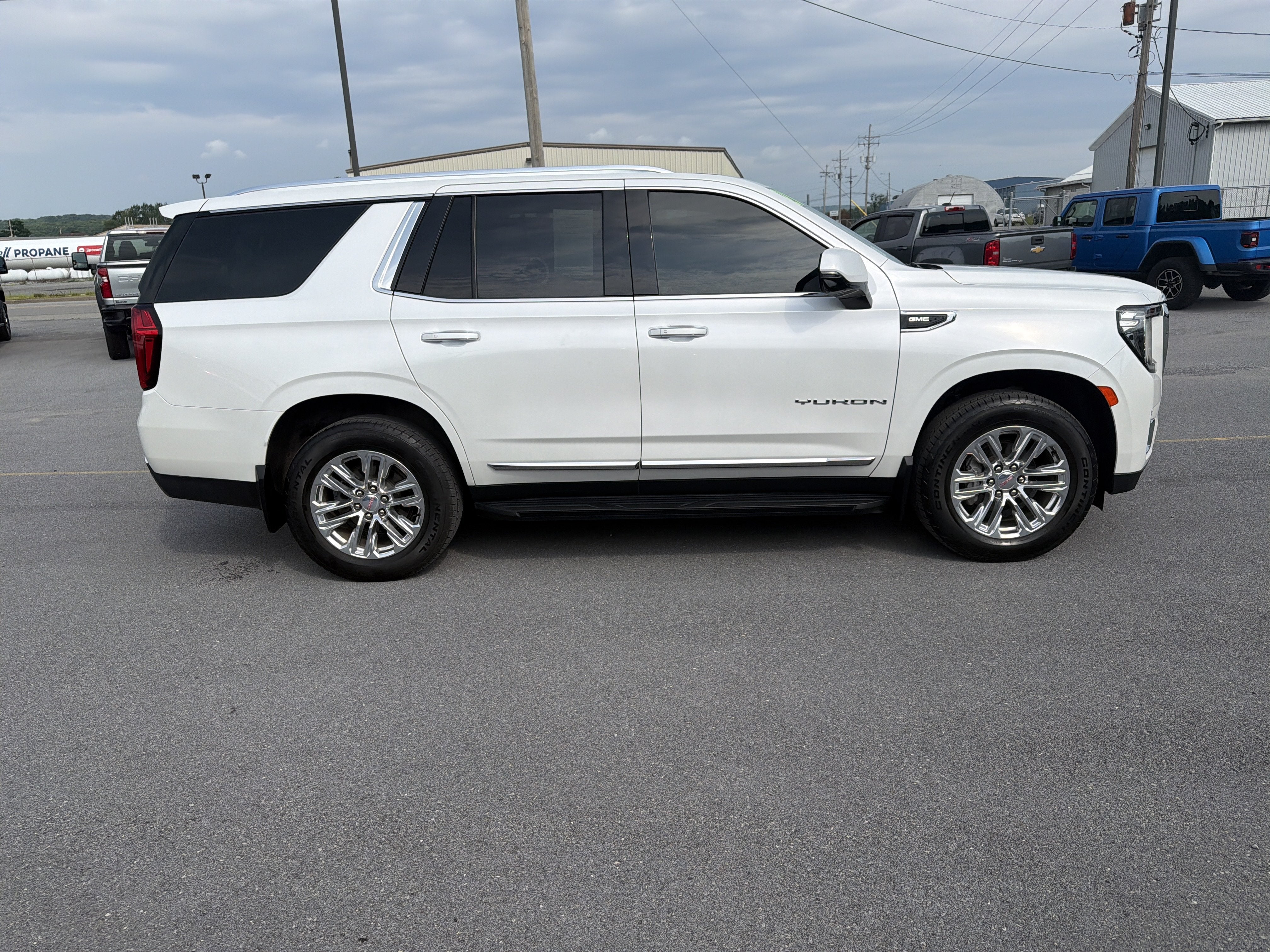 2021 GMC Yukon SLT