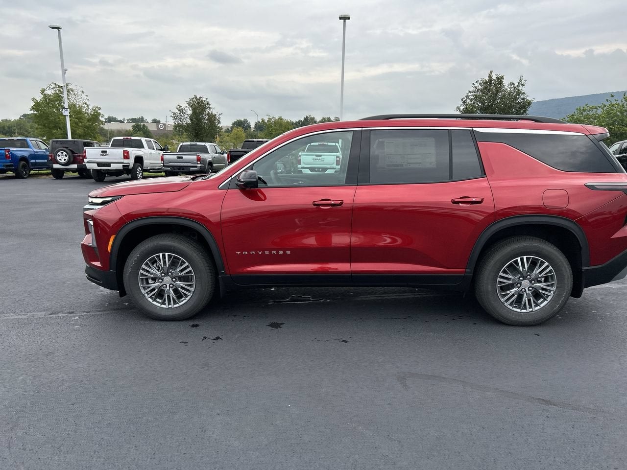 2027 Chevrolet Traverse LT
